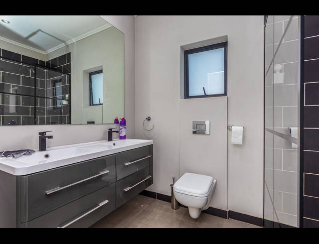 3 BEDROOM FREEHOLD FOR SALE IN SAGEWOOD